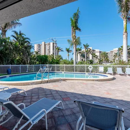 Walk To Beach I Marco Island Tropical Retreat